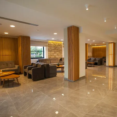 Hotell Pefkos 3*