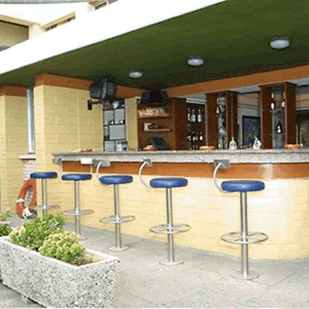 Hotel Pefkos 3*