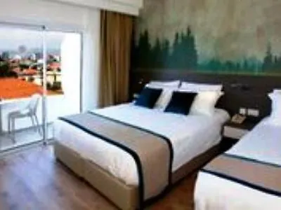 Hotel Pefkos