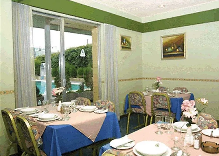 Hotel Pefkos Lemesos